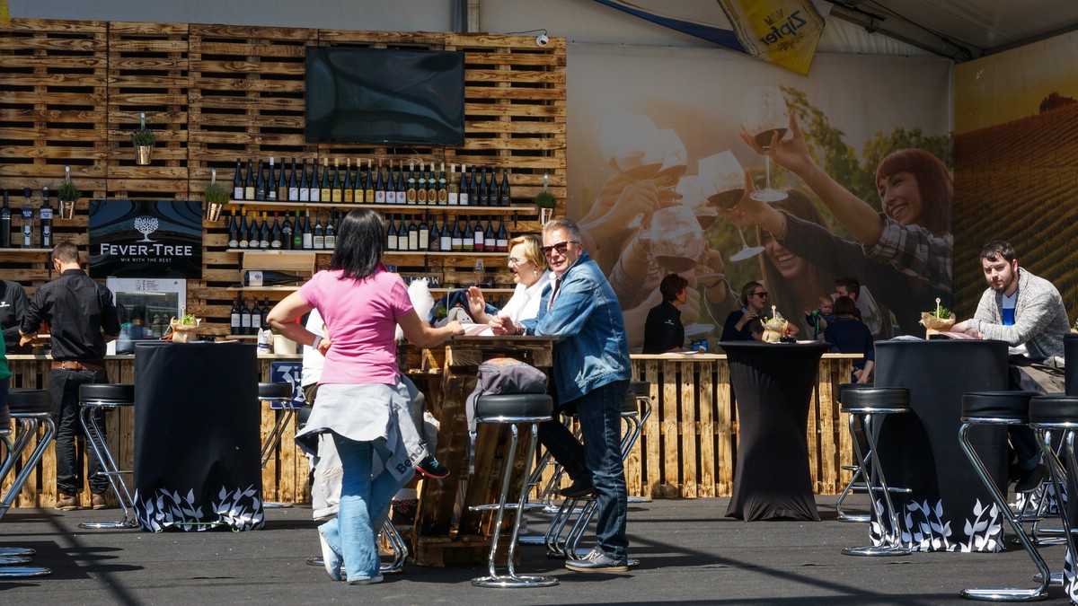 O Fotomagazin I  200. Urfahraner Markt 2017 / FEVER-TREE
